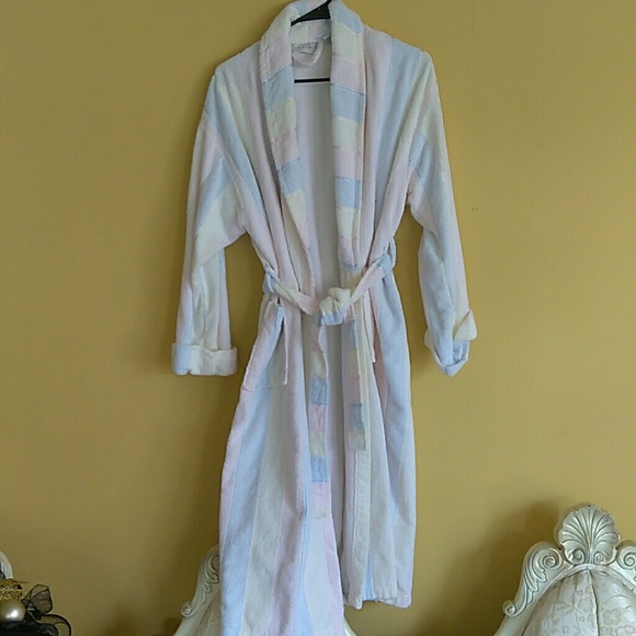 tj lawford robes